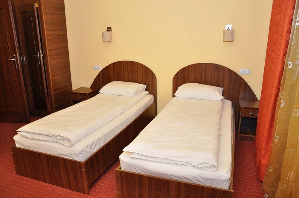 Hotel Coliseum 卡拉法特 外观 照片